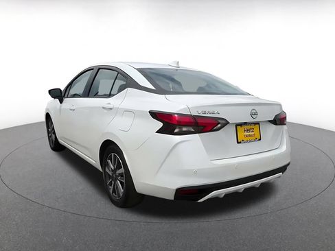 Used 2025 Nissan Versa SV FWD image 9