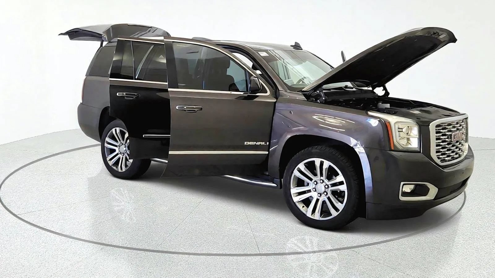 Used 2018 GMC Yukon Denali AWD/4WD image 11