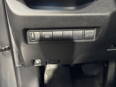 Used 2021 Toyota RAV4 XSE image 38