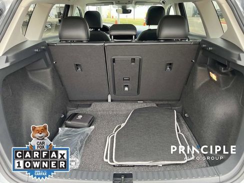 Used 2023 Volkswagen Taos SE w/ Panoramic Sunroof Package image 30