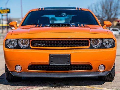 Used 2014 Dodge Challenger R/T RWD image 13