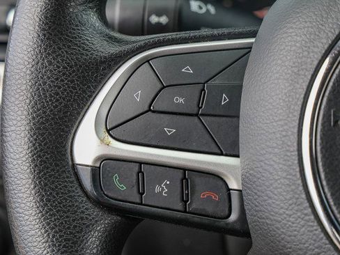 Used 2017 Jeep Compass Sport w/ Tech Group FWD image 22