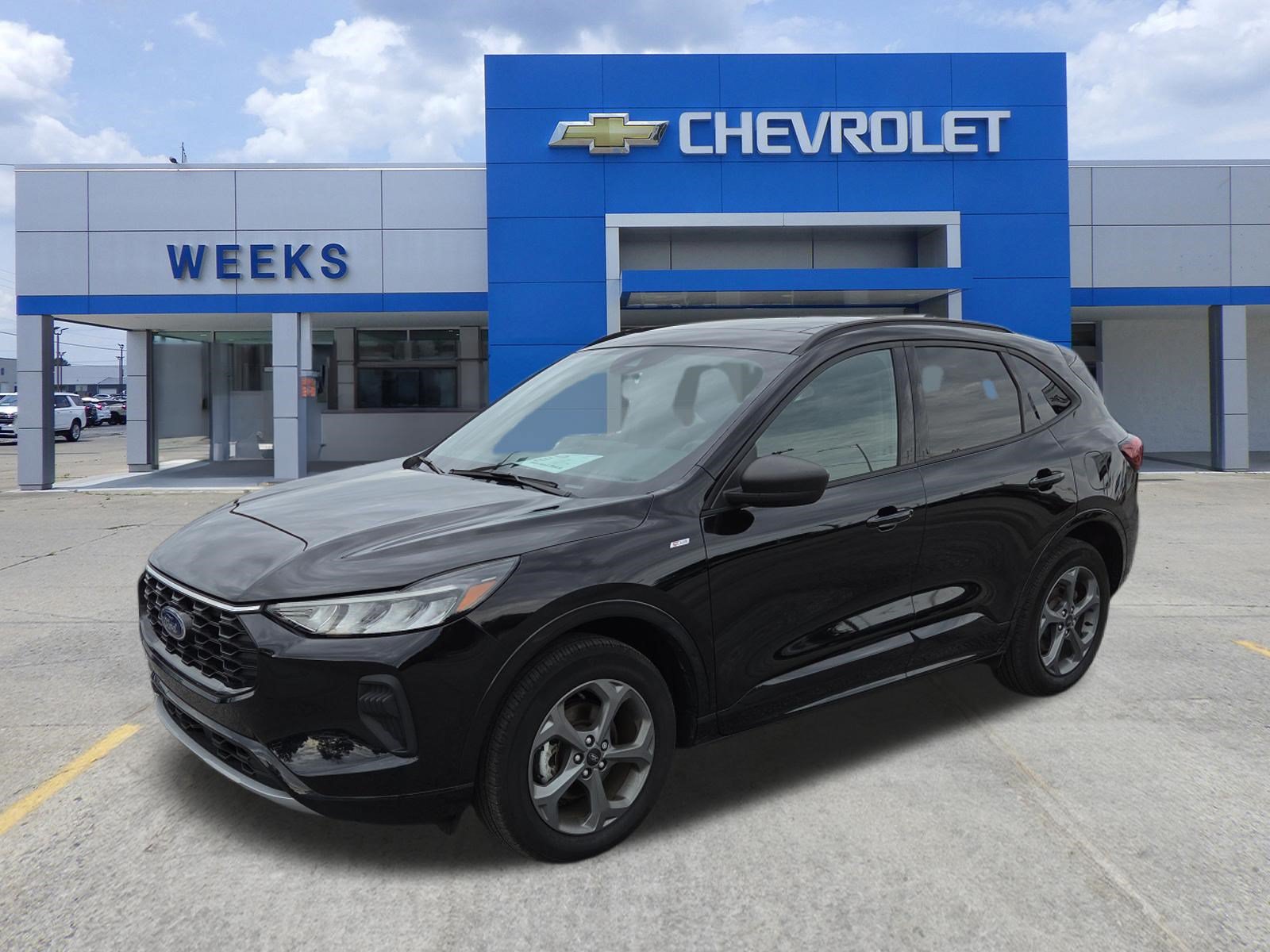 Used 2024 Ford Escape ST-Line w/ Tech Pack #1 AWD/4WD image 1