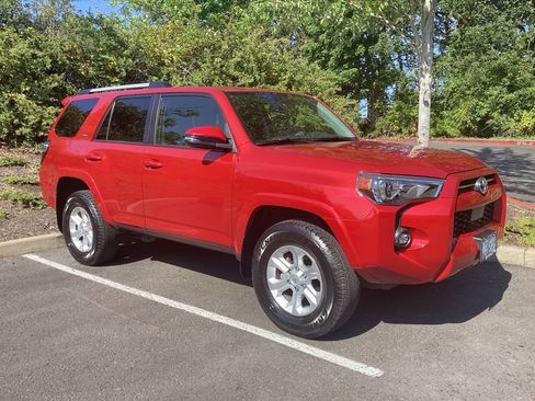 Certified 2023 Toyota 4Runner SR5 Premium w/ Moonroof Package AWD/4WD image 8