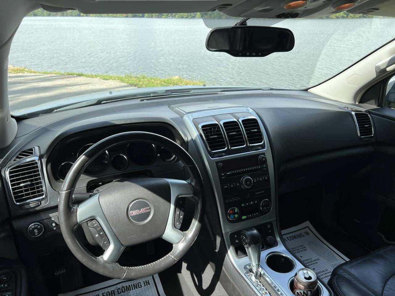 Used 2008 GMC Acadia SLT w/ Convenience Package FWD image 18