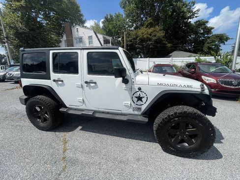Used 2014 Jeep Wrangler Unlimited Sport w/ Quick Order Package 24S AWD/4WD image 4