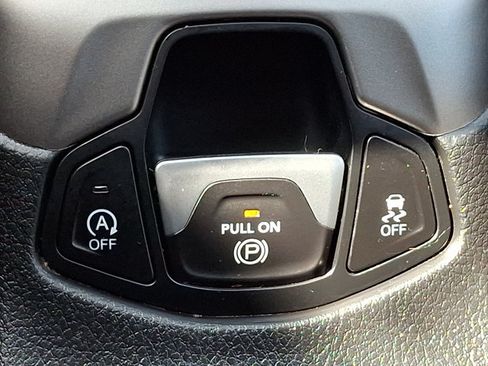 Used 2018 Jeep Compass Sport AWD/4WD image 22