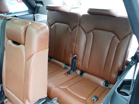 Used 2018 Audi Q7 3.0T Premium Plus w/ Premium Plus Package image 23