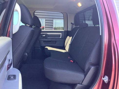 Used 2019 RAM 1500 Warlock AWD/4WD image 9