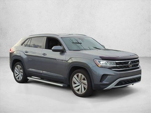 Used 2021 Volkswagen Atlas Cross Sport SE FWD image 3