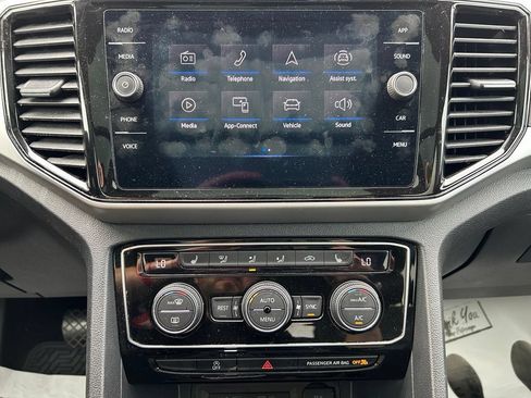 Used 2022 Volkswagen Atlas SE AWD/4WD image 19