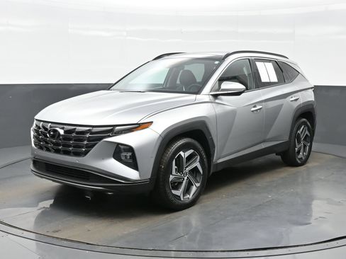 Certified 2023 Hyundai Tucson Limited AWD/4WD image 2