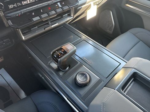 New 2025 GMC Hummer EV 3X w/ LPO, Sport Package image 33