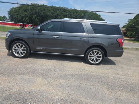 Used 2019 Ford Expedition Max Platinum RWD image 6