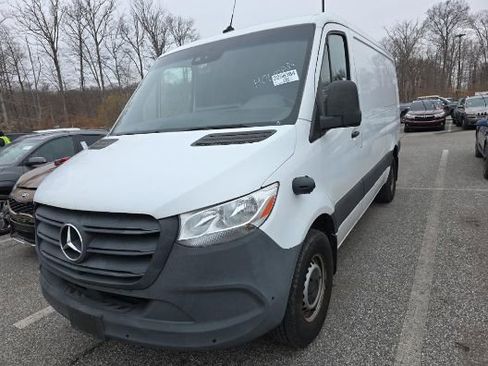 Used 2022 Mercedes-Benz Sprinter 1500 image 1