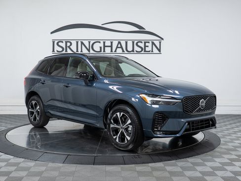 New 2026 Volvo XC60 B5 Core w/ Climate Package AWD/4WD image 3