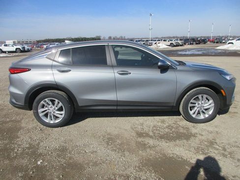 New 2026 Buick Envista Preferred image 3