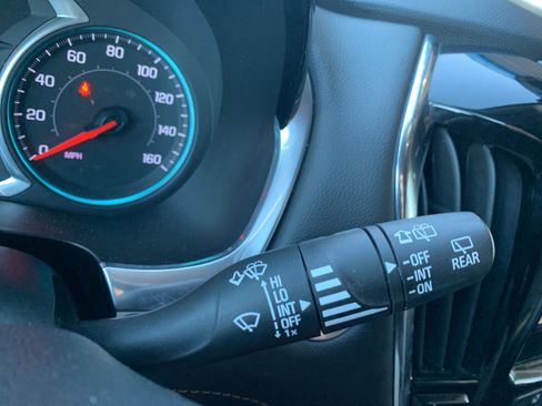 Used 2020 Chevrolet Traverse RS image 35