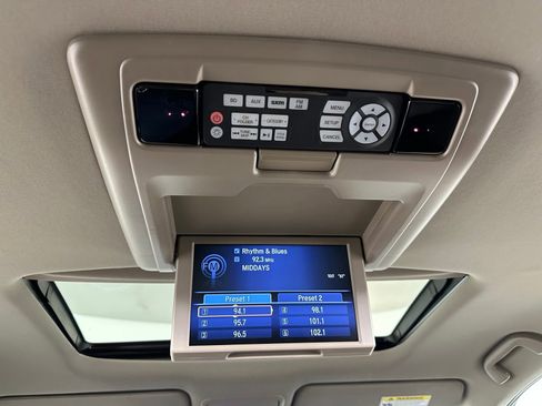 Used 2017 Honda Pilot Touring image 21