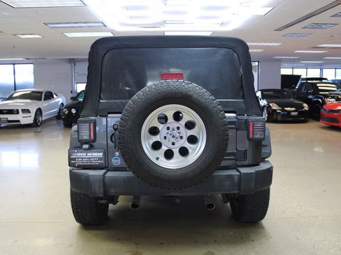 Used 2018 Jeep Wrangler Unlimited Sport S image 22