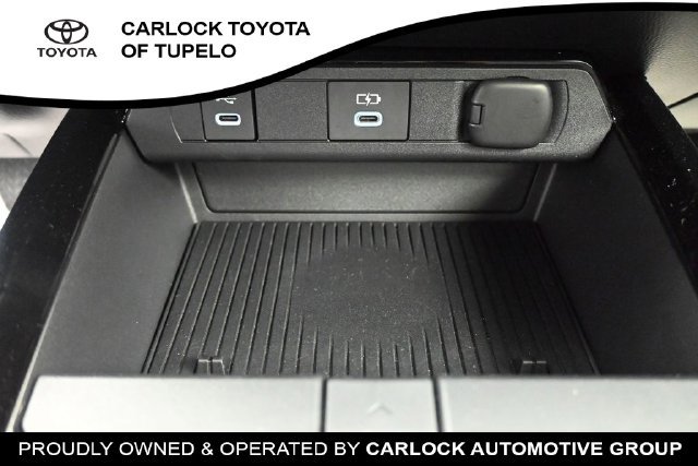 Used 2026 Toyota Prius Plug-In Hybrid FWD image 38