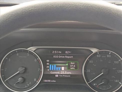 Used 2023 Nissan Rogue SV FWD image 11