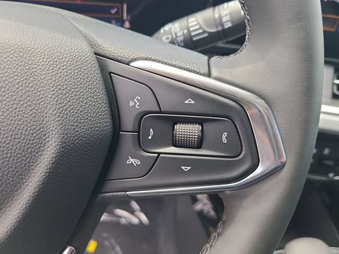 New 2026 Chevrolet Trax LT w/ Midnight Edition FWD image 23