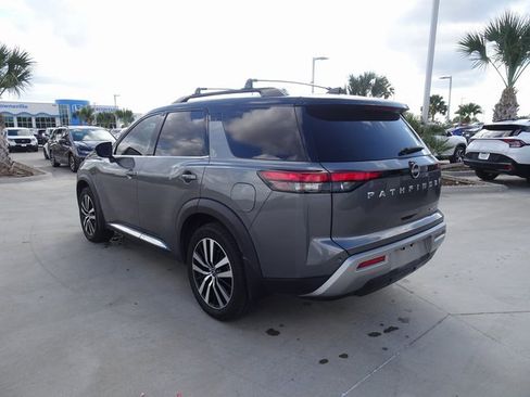 Used 2023 Nissan Pathfinder Platinum w/ Cargo Package image 6