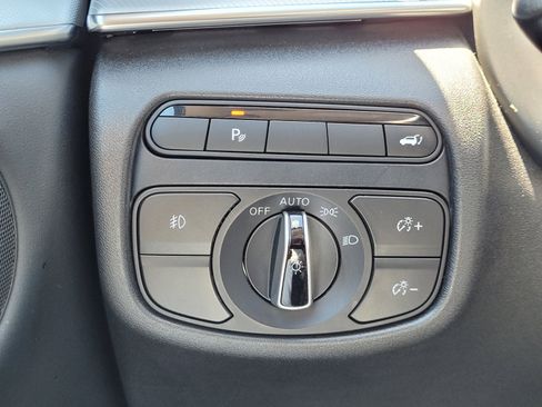 Used 2020 INFINITI QX50 Luxe w/ Navigation Package FWD image 17