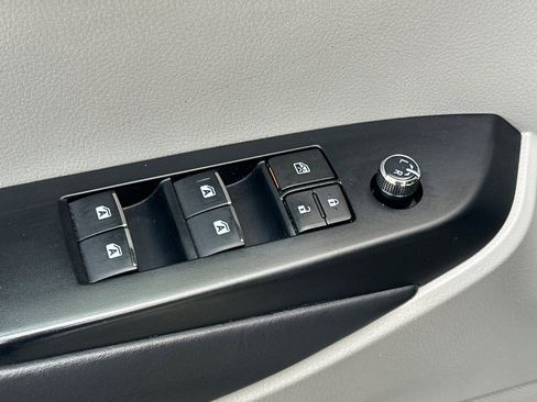 Used 2018 Toyota Highlander Limited image 13