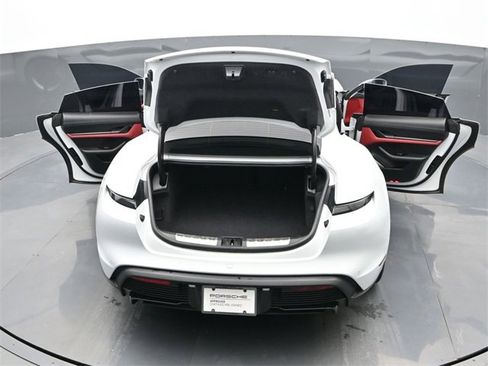 Used 2020 Porsche Taycan Turbo S image 28