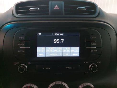 Used 2019 Kia Soul image 21