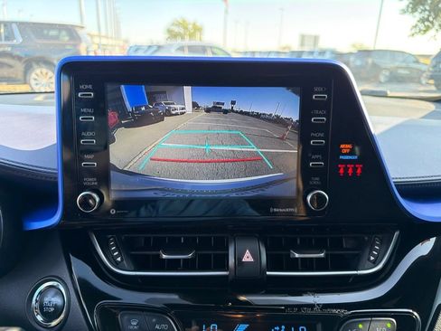 Used 2021 Toyota C-HR XLE FWD image 23