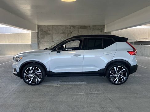Used 2021 Volvo XC40 T5 R-Design w/ Advanced Package AWD/4WD image 28