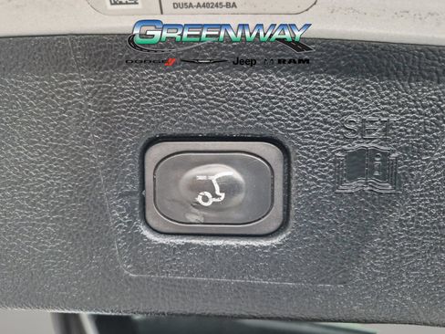 Used 2018 Ford Edge Titanium w/ Equipment Group 301A FWD image 30