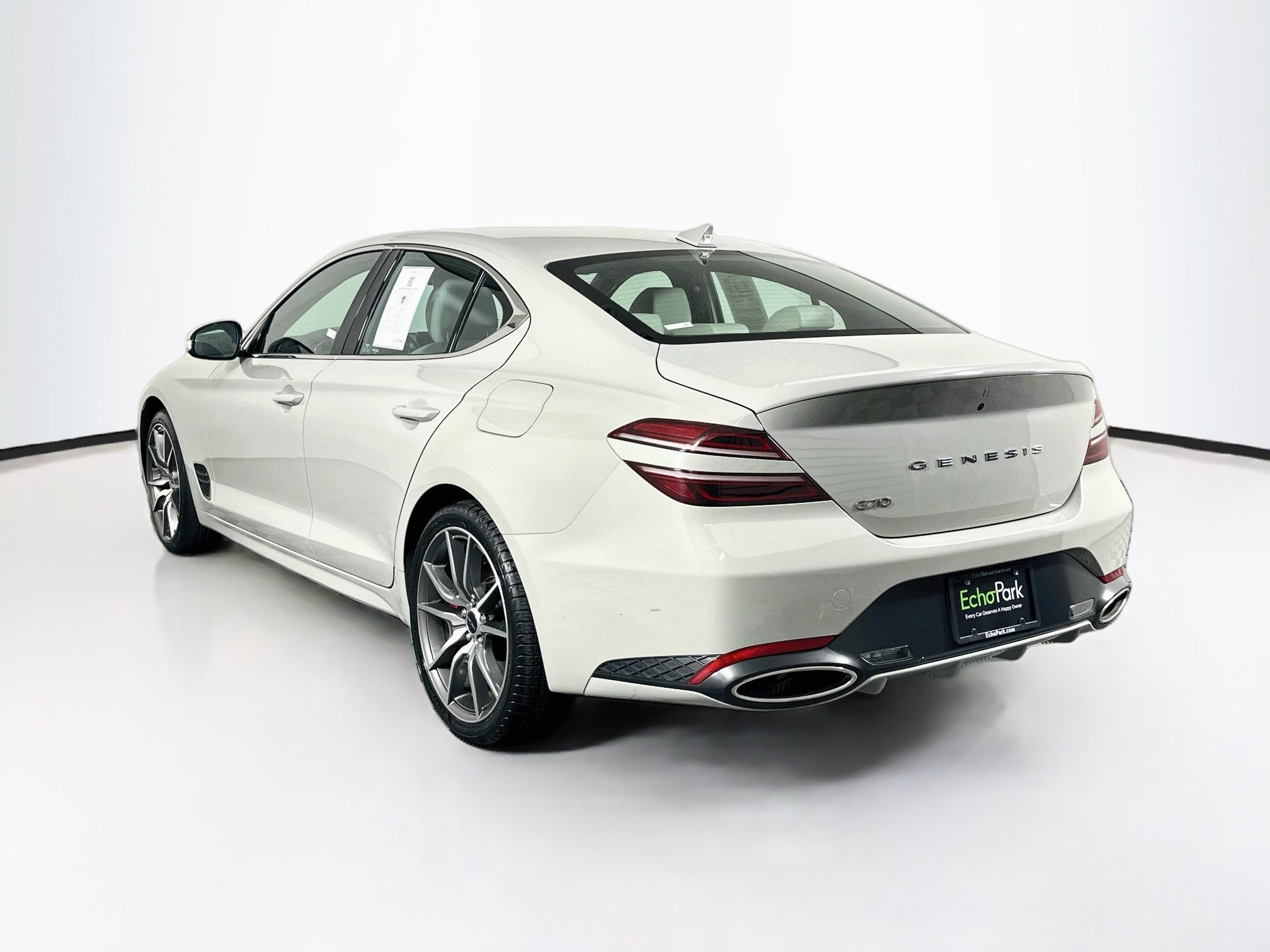 Used 2025 Genesis G70 2.5T RWD image 5