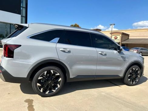 Used 2026 Kia Sorento SX FWD image 17