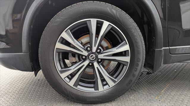Used 2020 Nissan Rogue SV w/ Premium Package AWD/4WD image 28