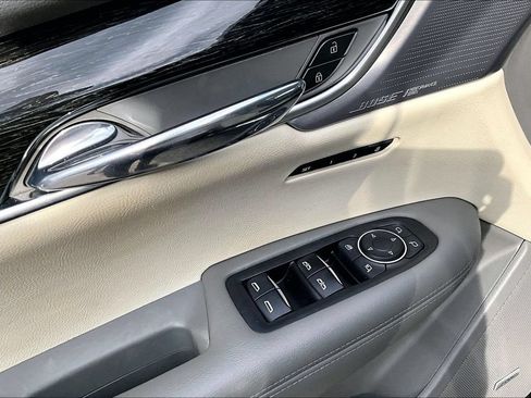 Used 2020 Cadillac XT6 Premium Luxury FWD image 48