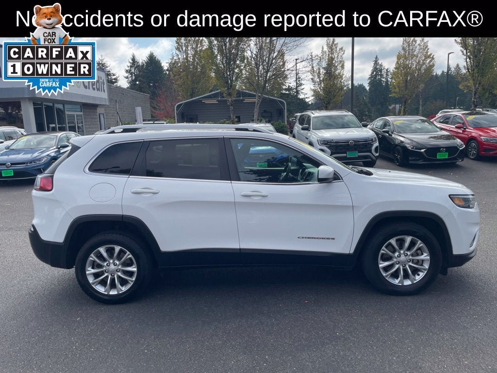 Used 2019 Jeep Cherokee Latitude w/ Cold Weather Group FWD image 5