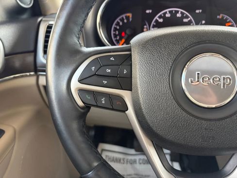 Used 2018 Jeep Grand Cherokee Limited image 27