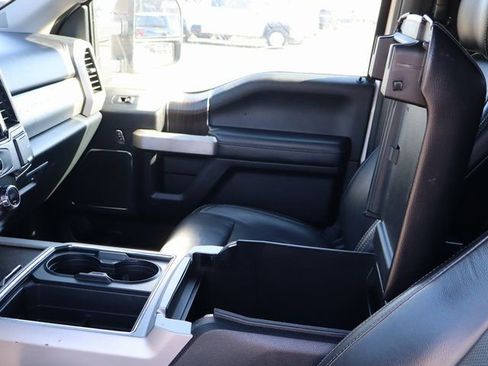 Used 2022 Ford F250 Platinum image 41