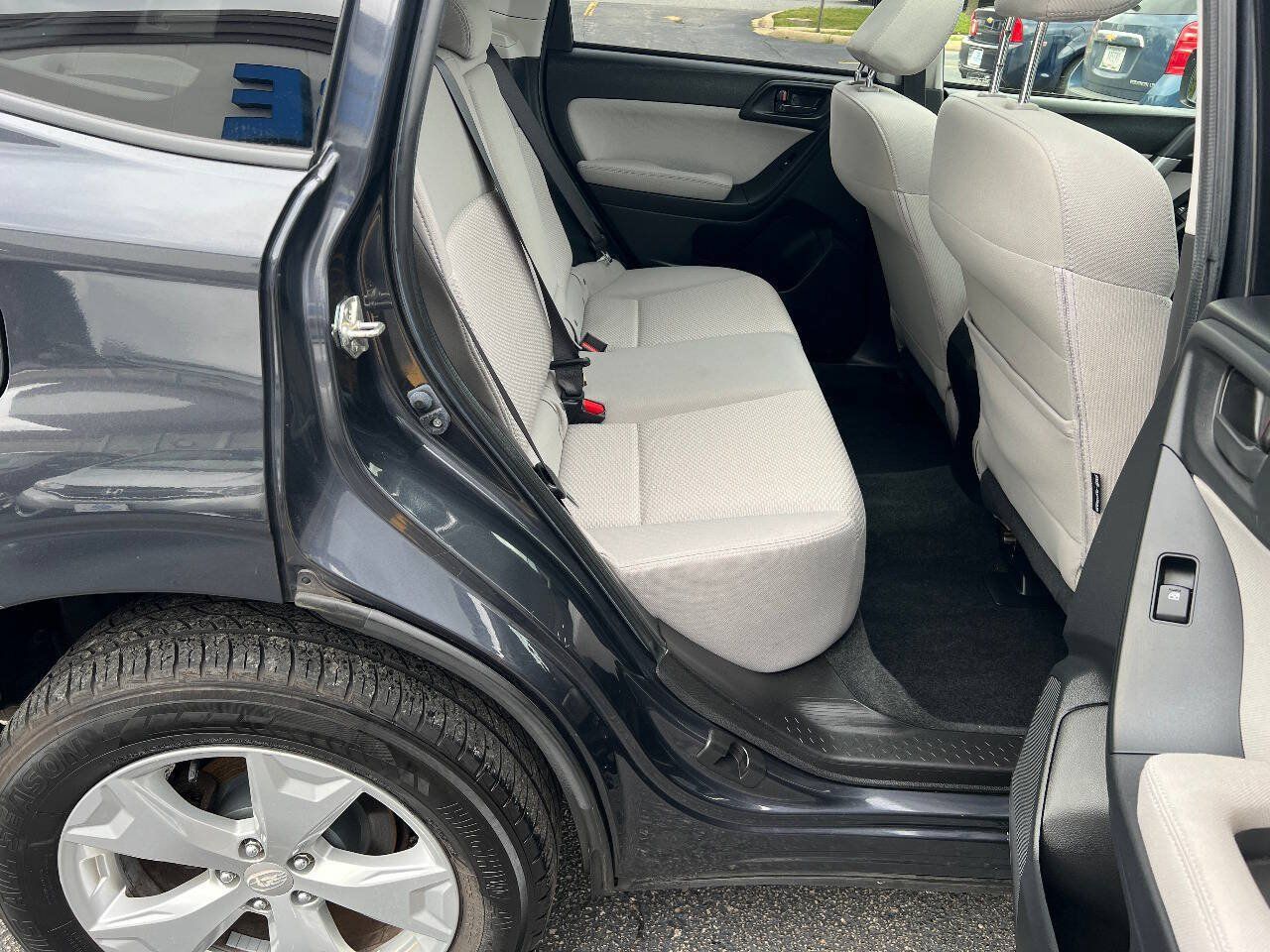 Used 2014 Subaru Forester 2.5i Premium w/ All-Weather Package AWD/4WD image 25