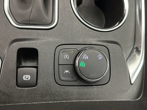 Used 2023 Chevrolet Traverse LS w/ Safety Package AWD/4WD image 22