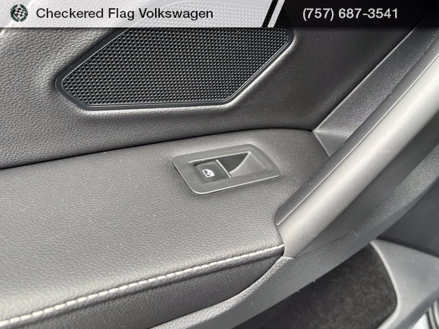 Used 2022 Volkswagen Tiguan SE w/ Panoramic Sunroof Package AWD/4WD image 27