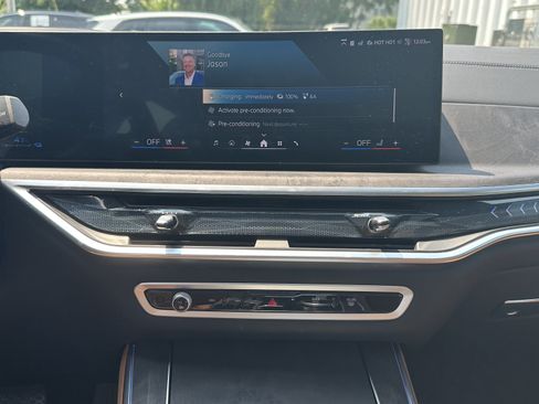 Used 2025 BMW X5 xDrive50e w/ Climate Comfort Package AWD/4WD image 31