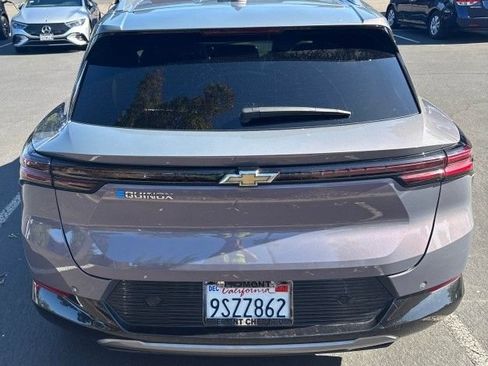 Used 2024 Chevrolet Equinox EV LT FWD image 3