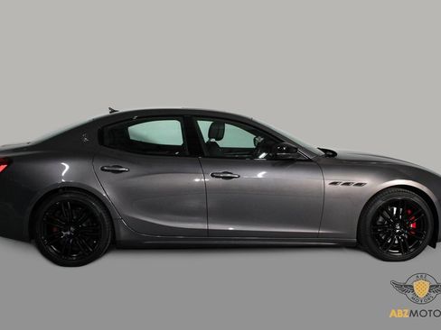 Used 2020 Maserati Ghibli image 4