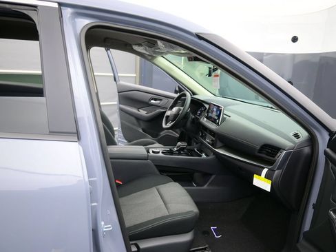 New 2026 Nissan Rogue SV w/ Cold Weather Package AWD/4WD image 11