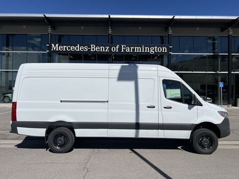 New 2026 Mercedes-Benz Sprinter 2500 image 2